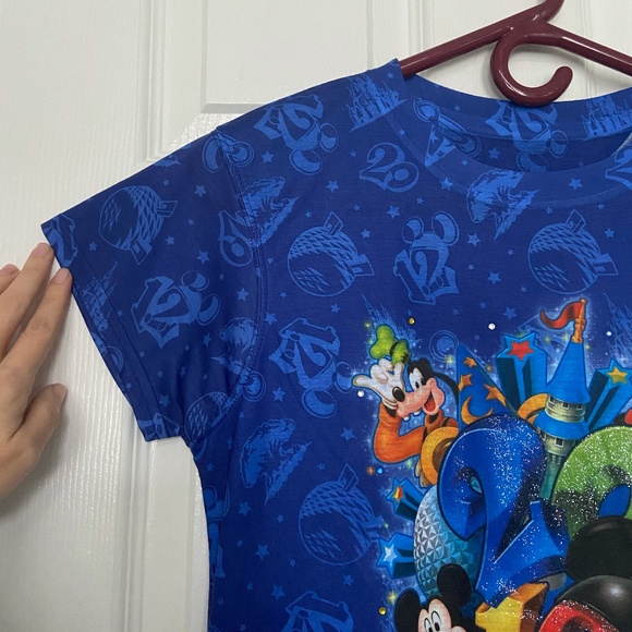 Walt Disney World NWT 2012 T-Shirt - Picture 2 of 8